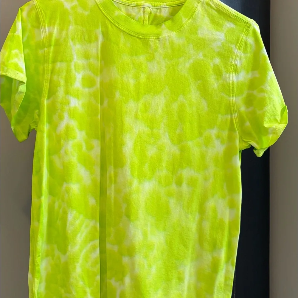 Lululemon Top - Picture 1 of 5